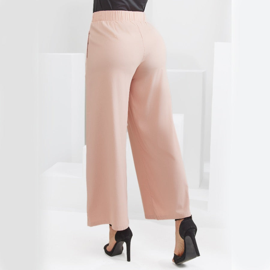 PANTALON CON PRENSES EN DELANTERO
