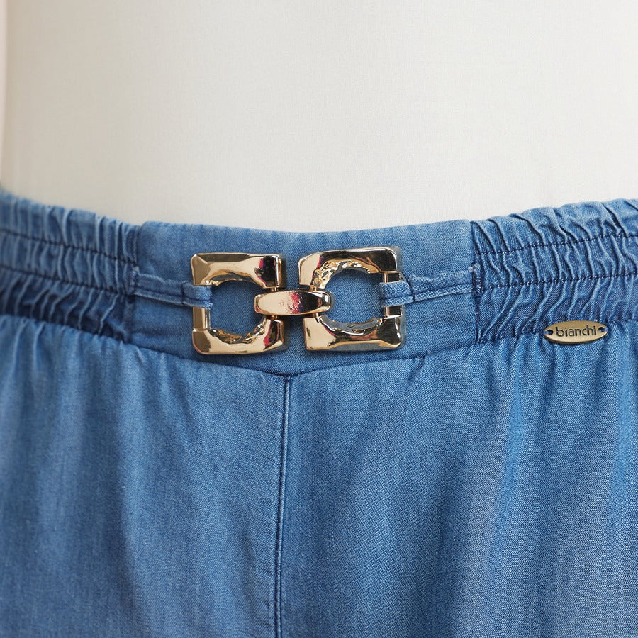 JEANS CON RIBETE EN COSTADO CON BOTONES