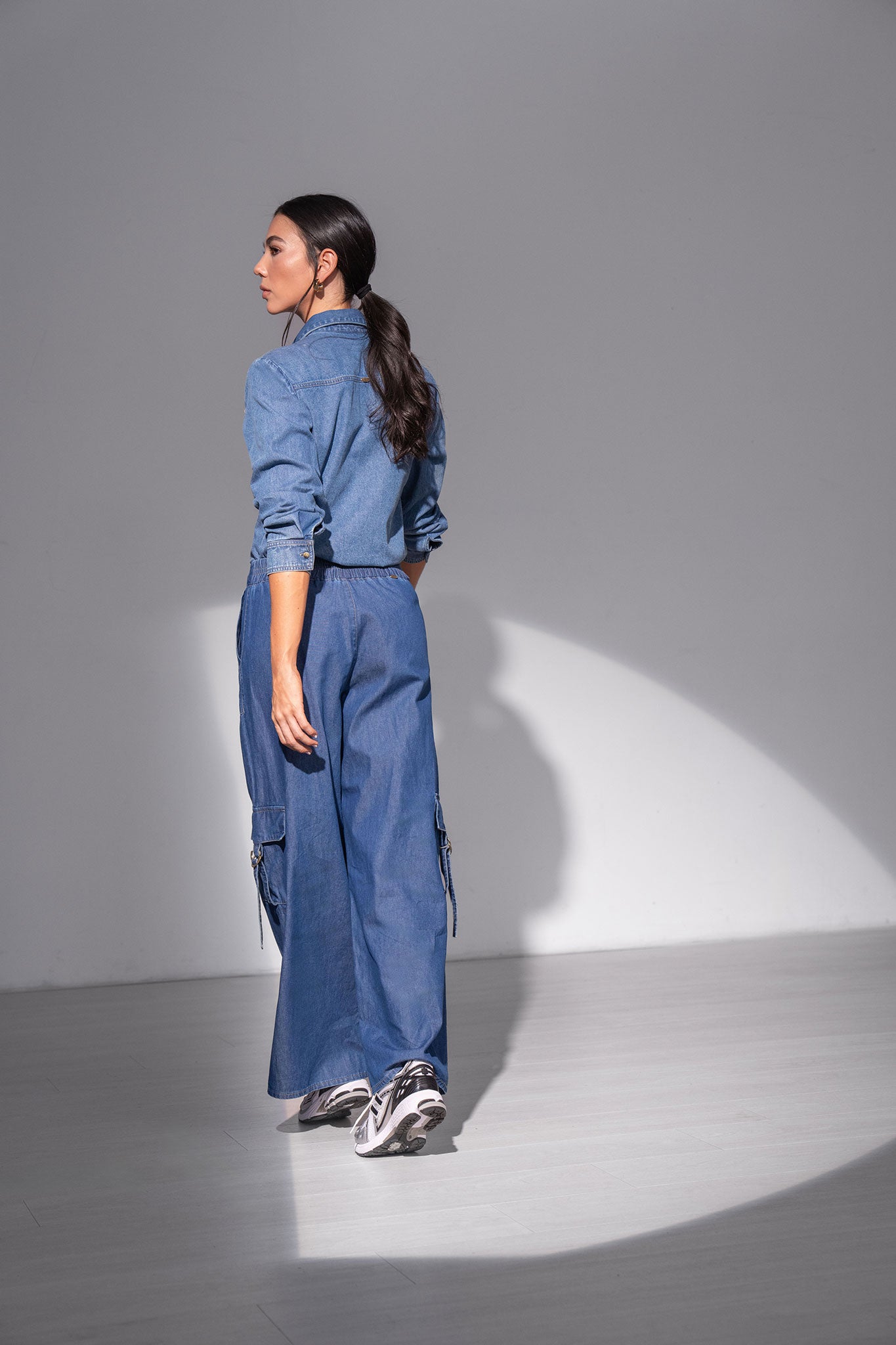 Blusa manga larga, bolsillos en frente