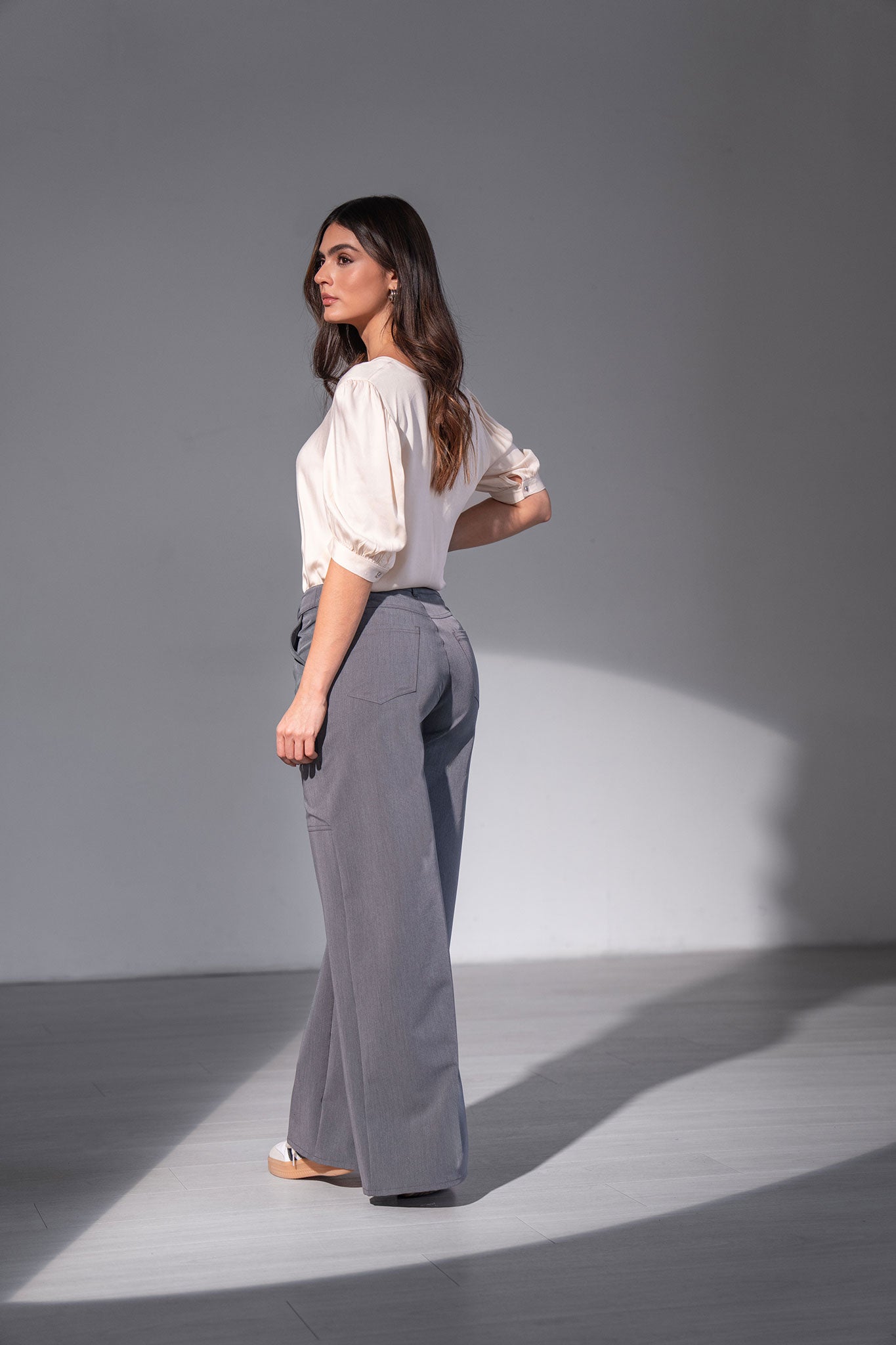 Pantalón bota amplia