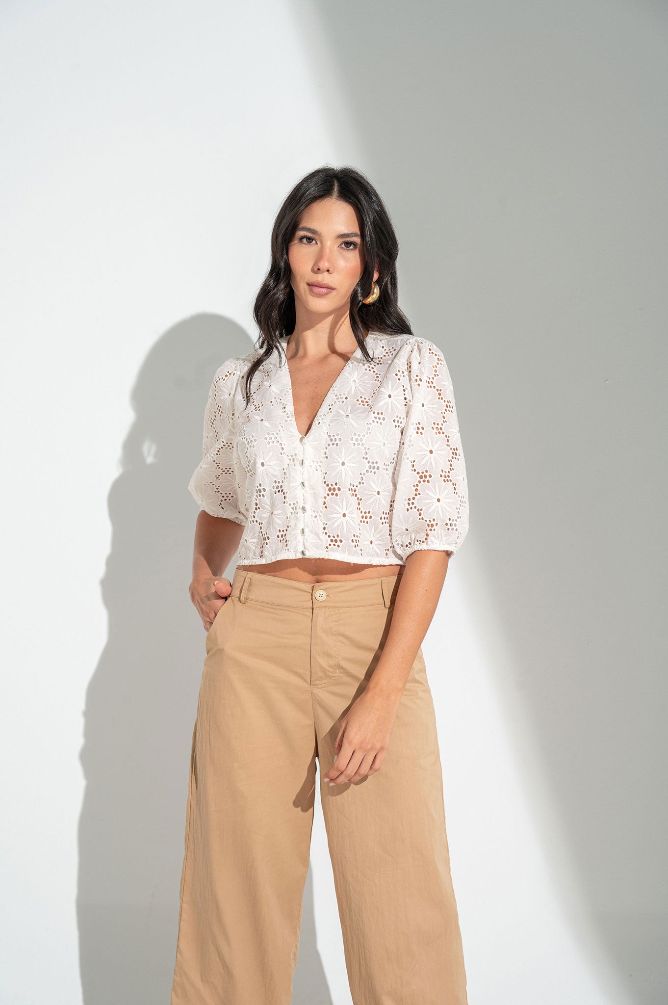 Blusa manga 3/4 con cuello en v