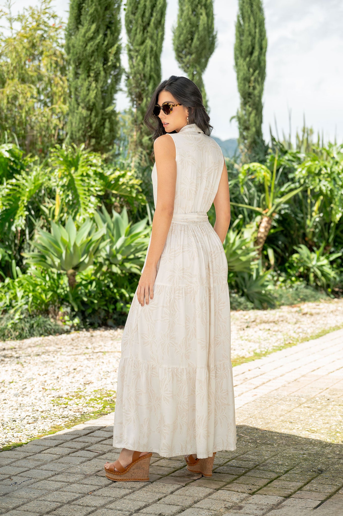 Vestido largo, manga sisa