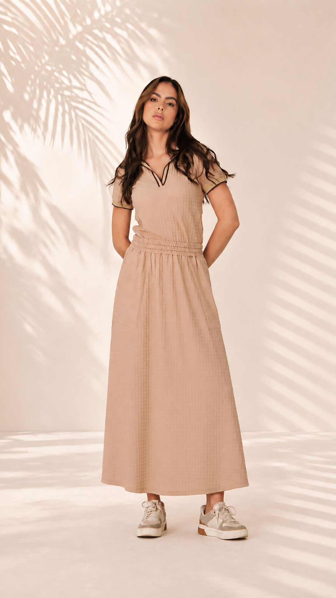 Falda midi con textura