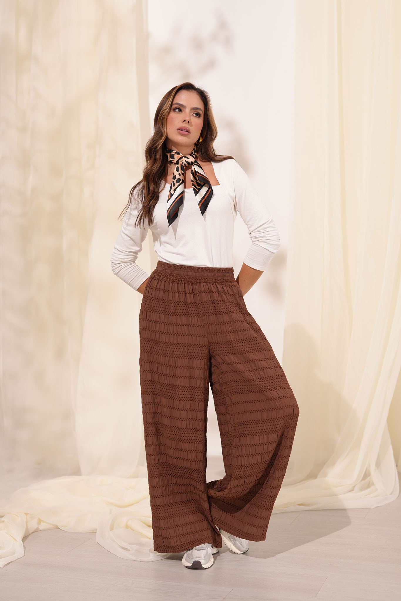 Pantalón con textura
