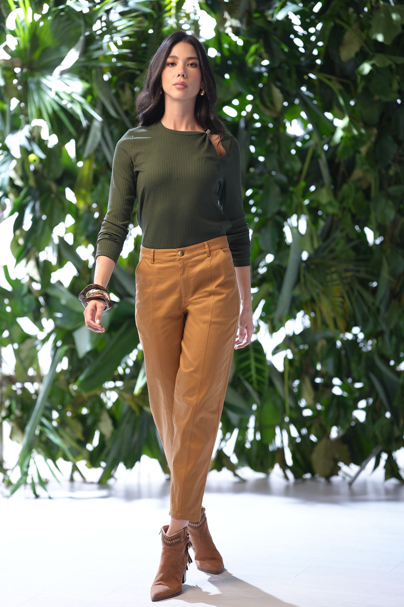 Pantalón silueta barrel