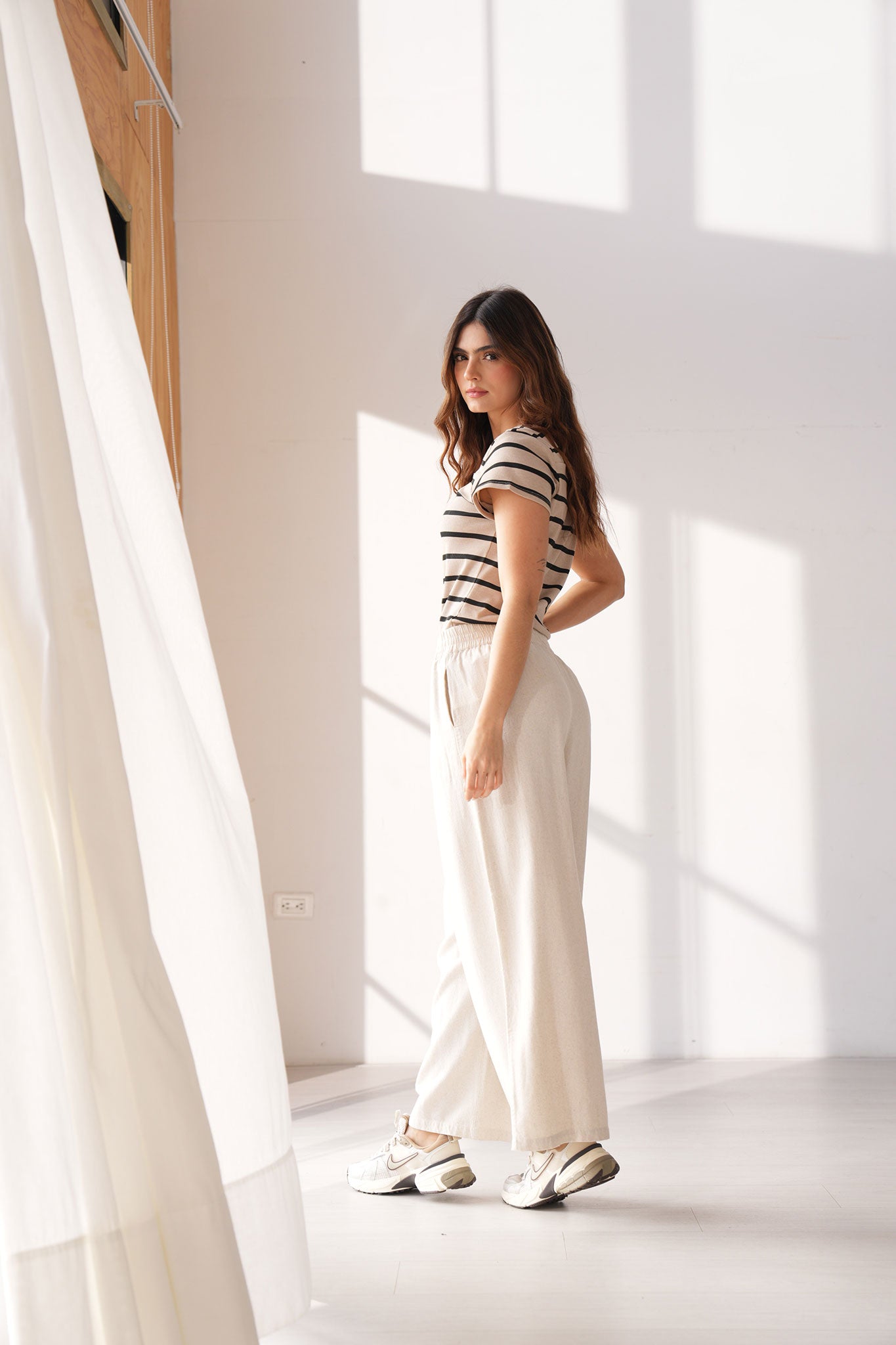 Camiseta cuello cuadrado