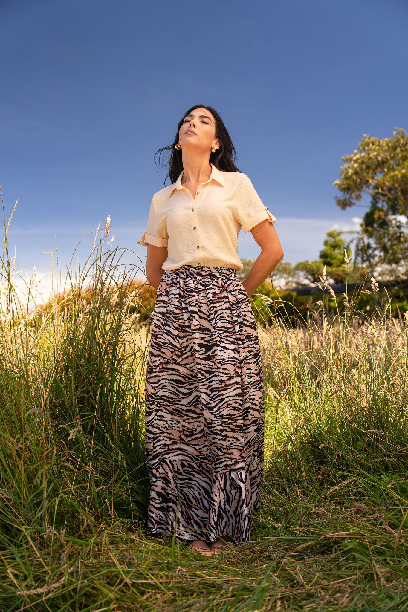 Falda larga con bolero en ruedo