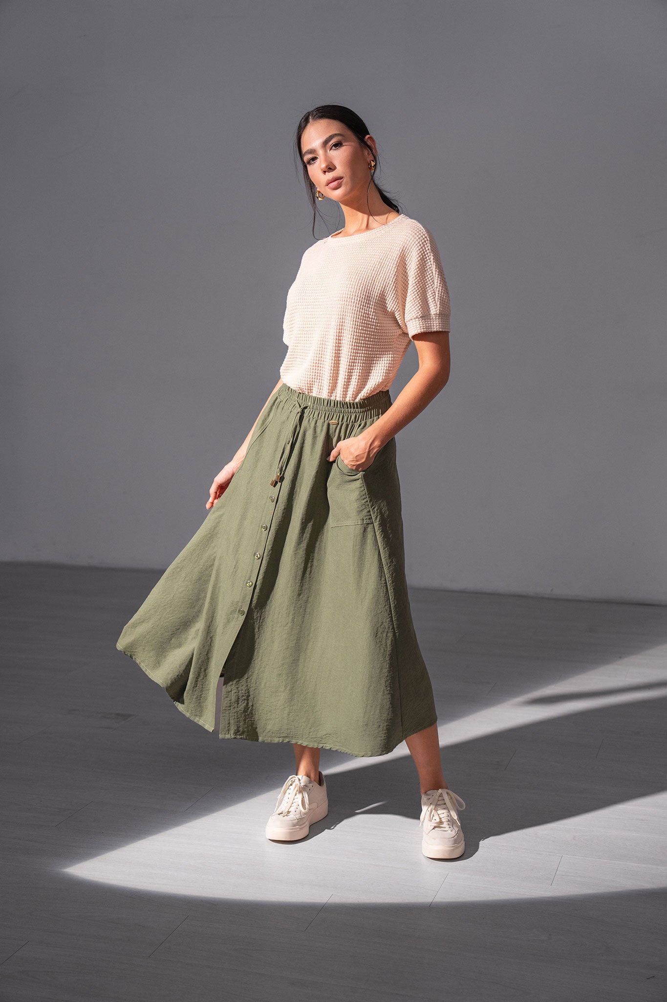 Falda midi con elástico