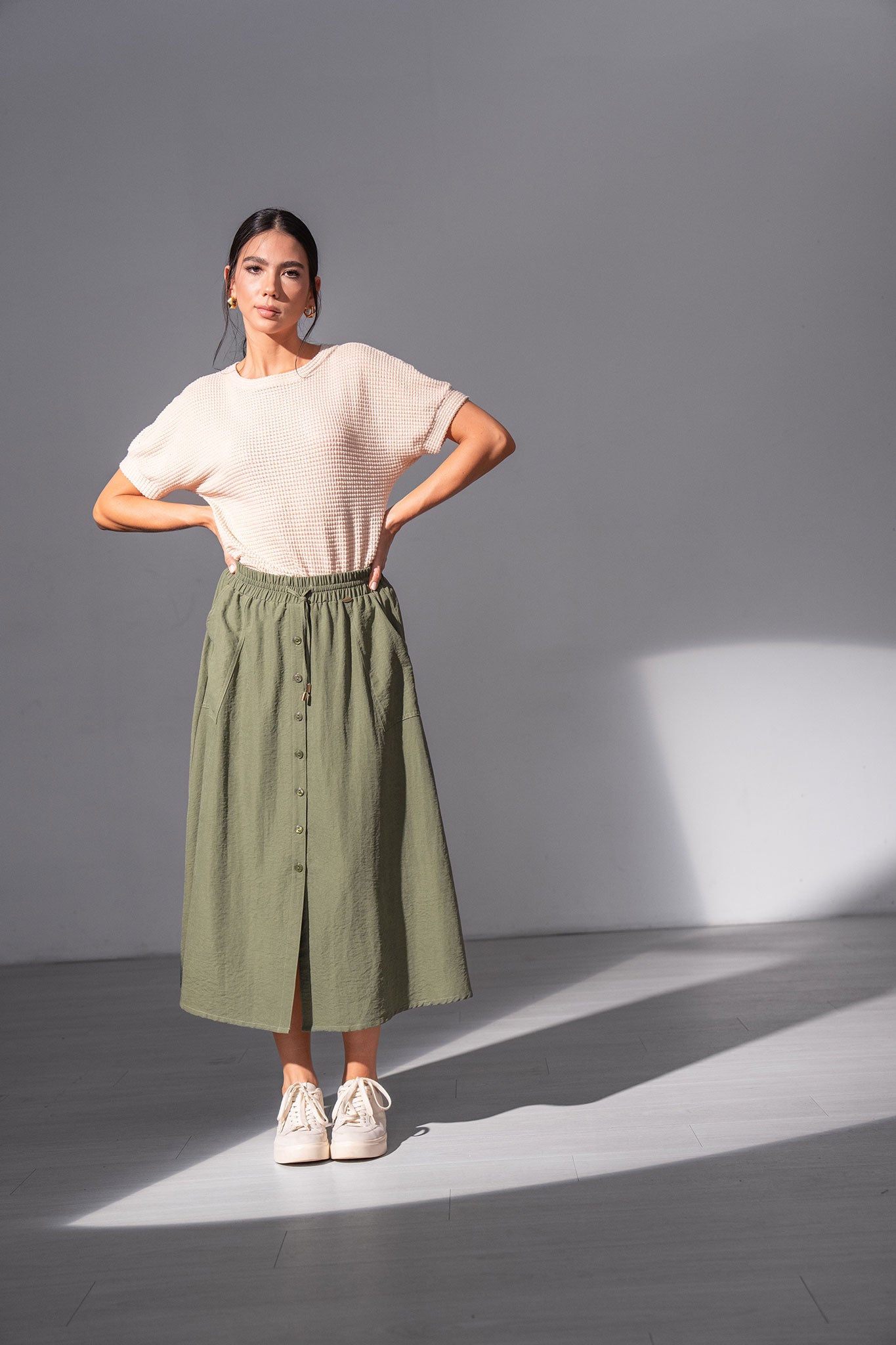 Falda midi con elástico