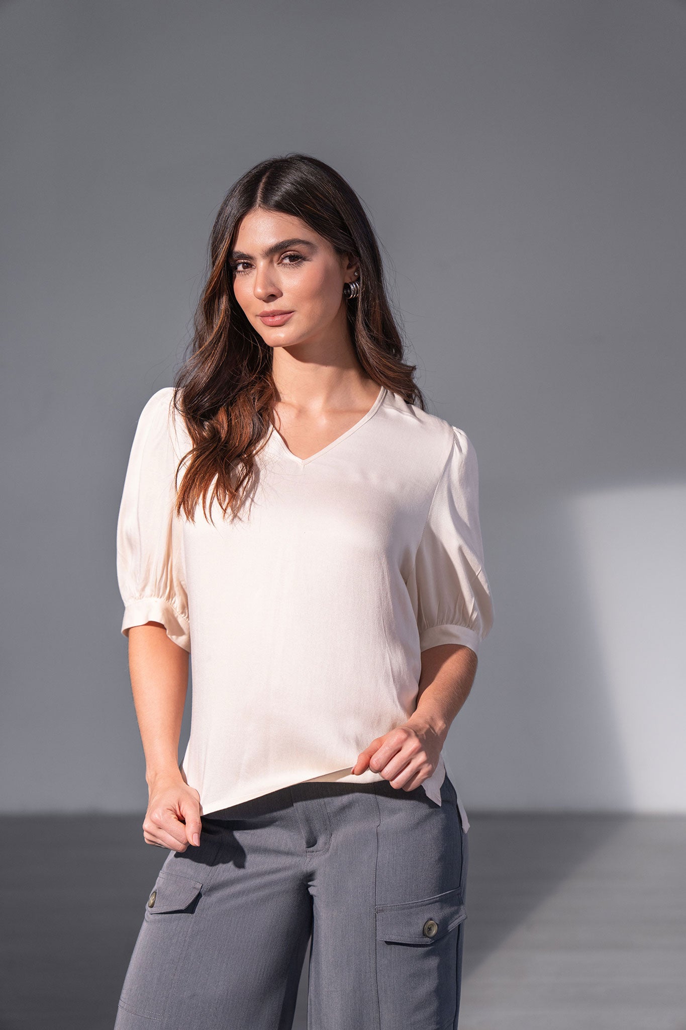 Blusa manga 3/4, abertura en espalda