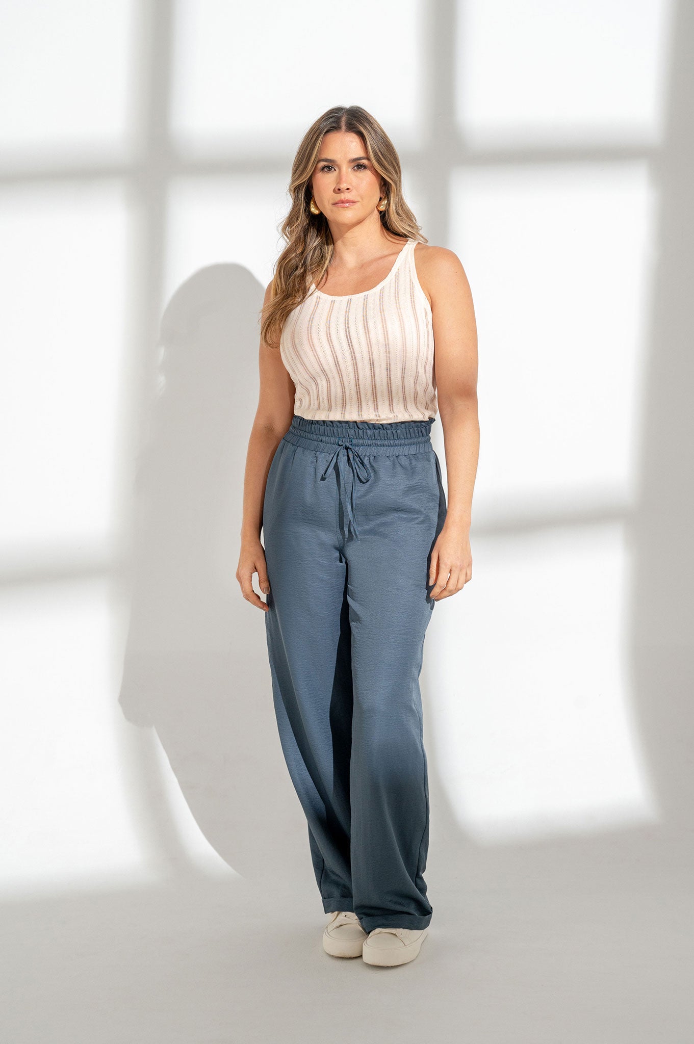 Pantalón bota amplia