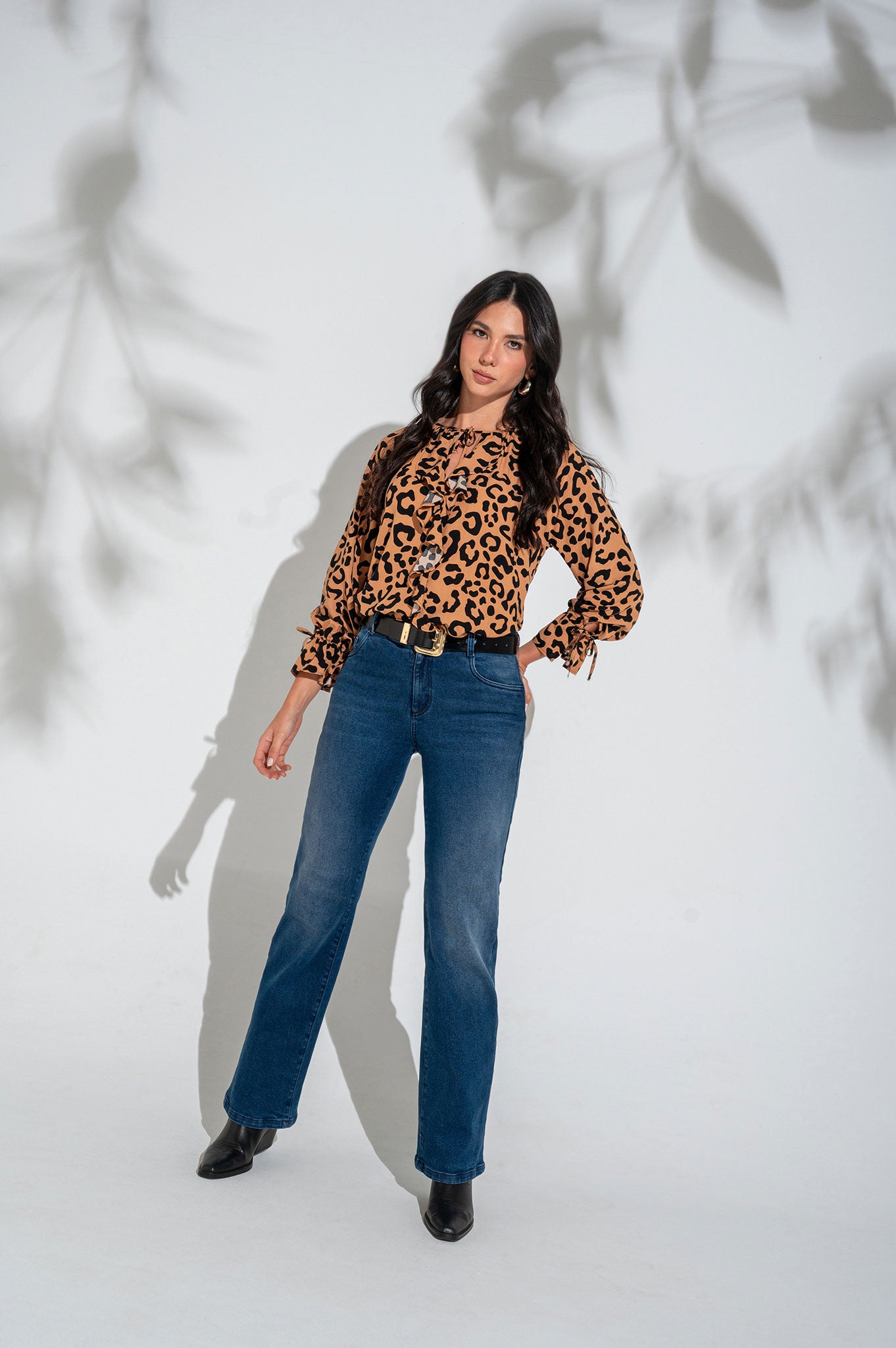 Blusa manga ranglan con bolero en puños