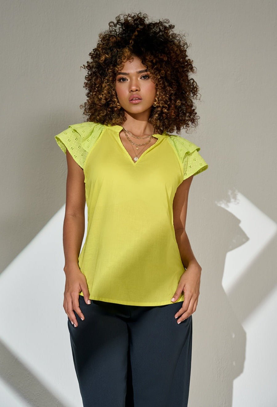 Blusa con doble gola