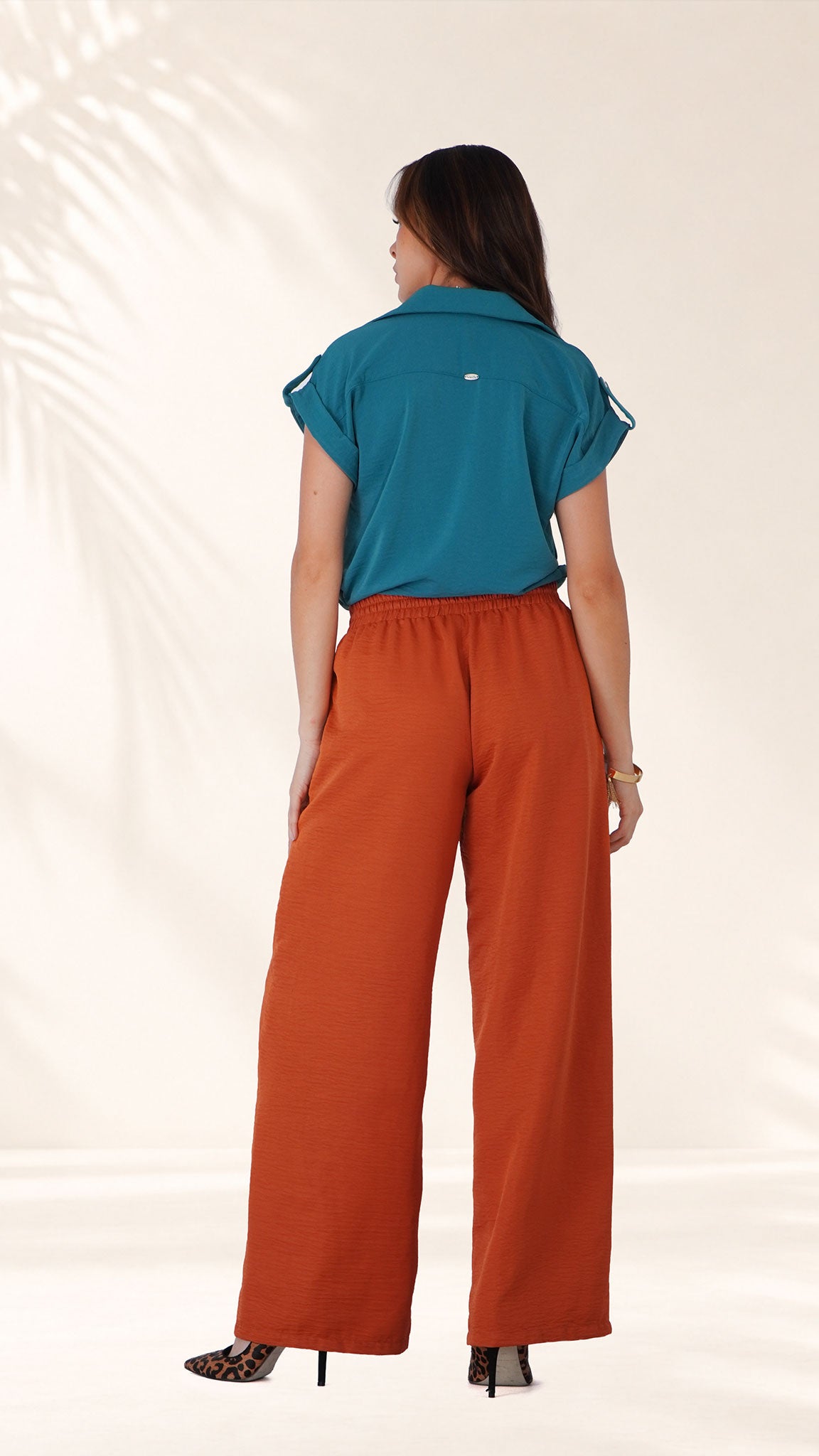 Pantalón bota amplia